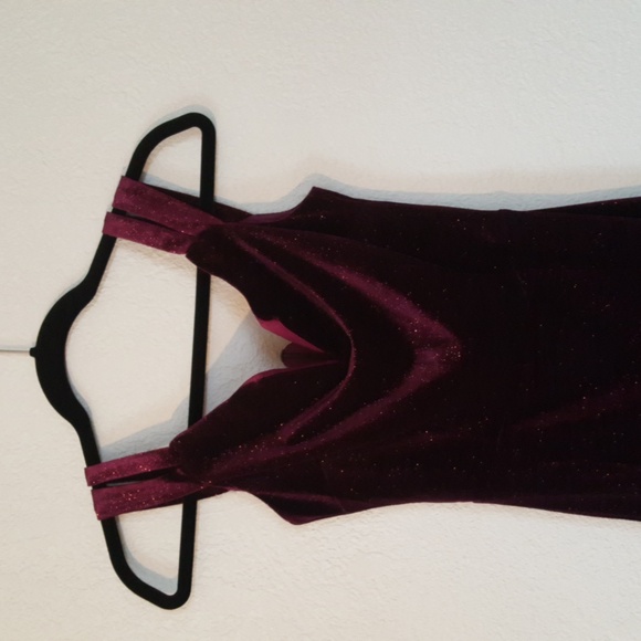 The Fashion Poet Wine Burgundy Sparkly Maxi Dress - Picture 2 of 6